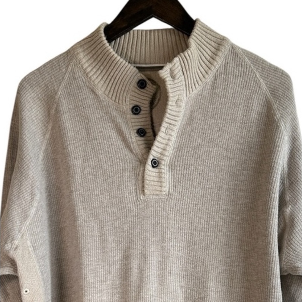 Tommy Bahama Tan/Oatmeal 4 Button
Pullover Sweater